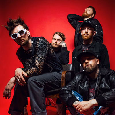 Photo de While She Sleeps